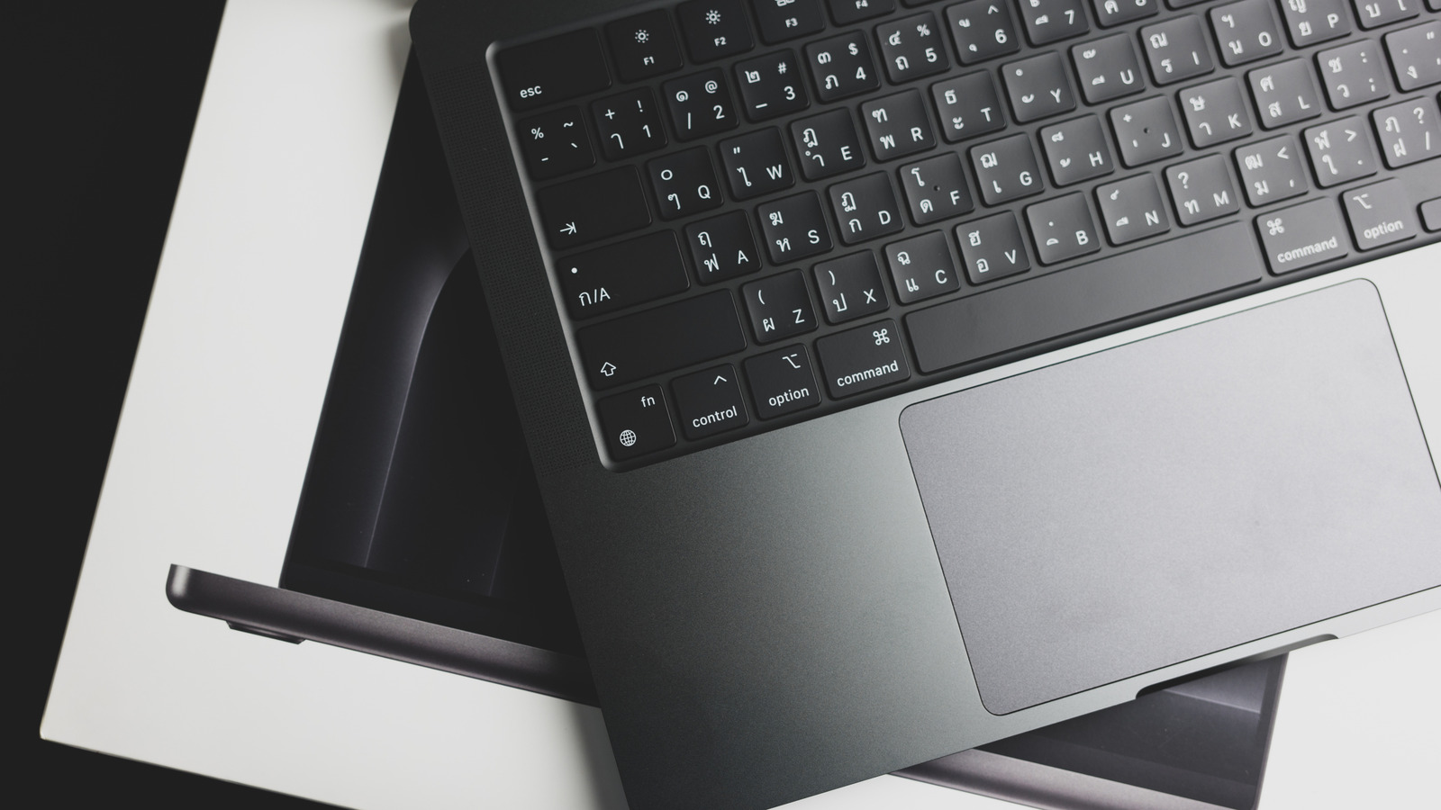 MacBook의 키보드가 마모되면해야 할 일 (그리고 발생하는 이유)