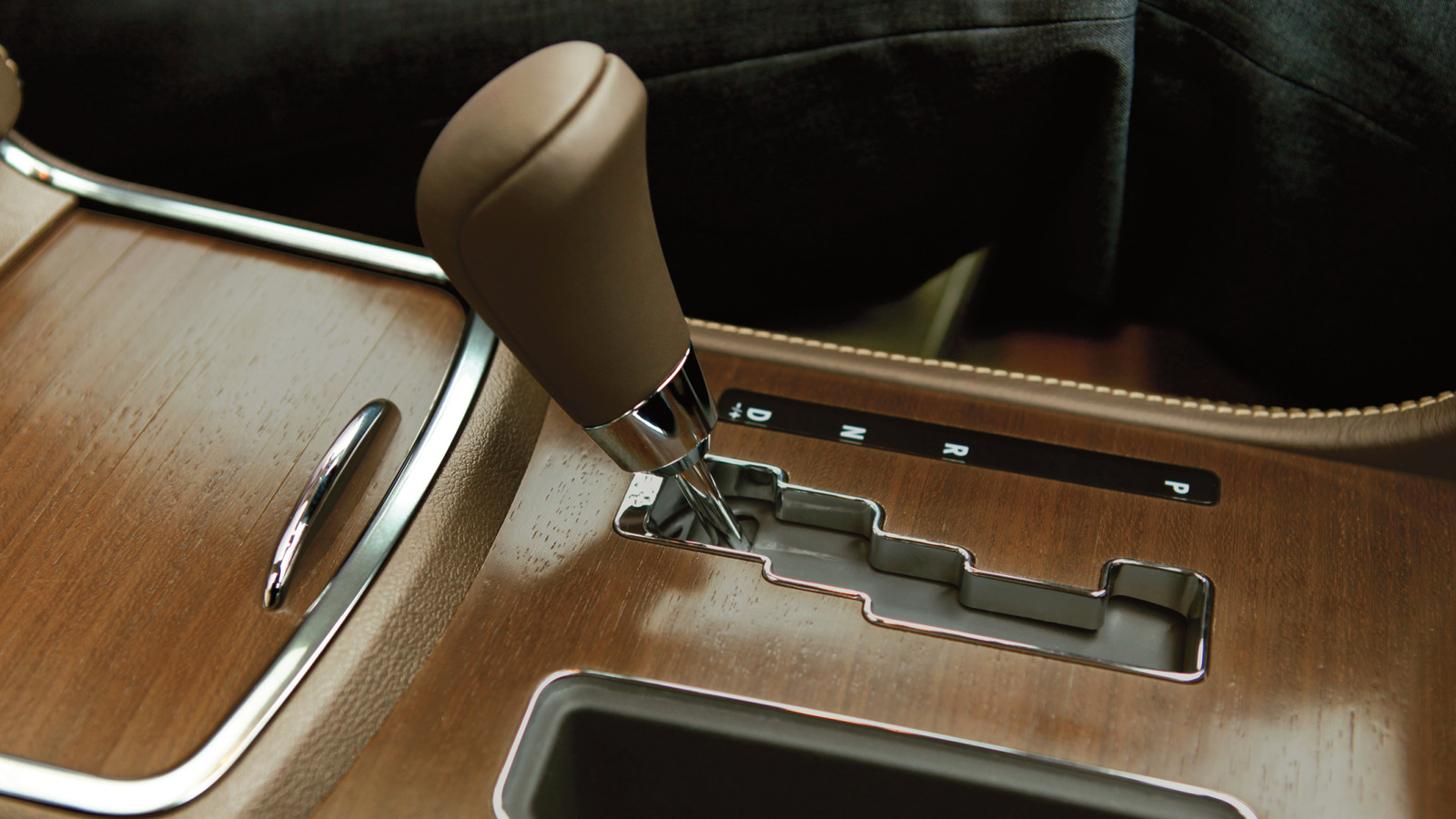 NAG1 변속기를 사용하는 자동차는 어느 자동차와 얼마나 많은 속도입니까?