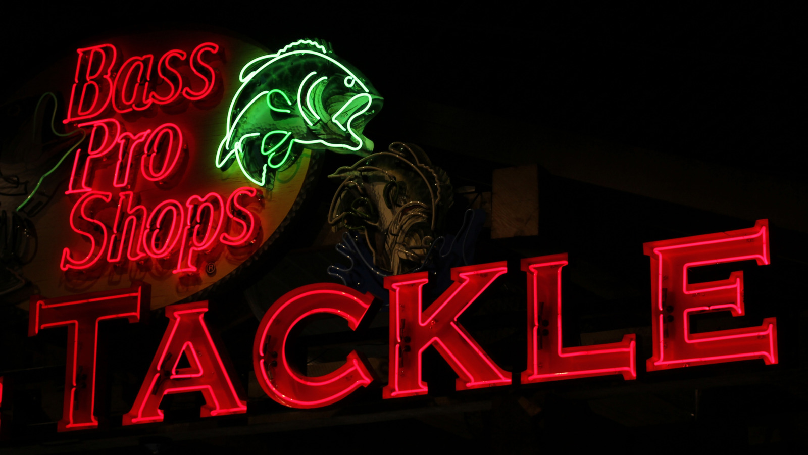 낚시 미끼 쇼핑? 이 Bass Pro Shops Trick은 올바른 것을 찾는 데 도움이 될 수 있습니다.