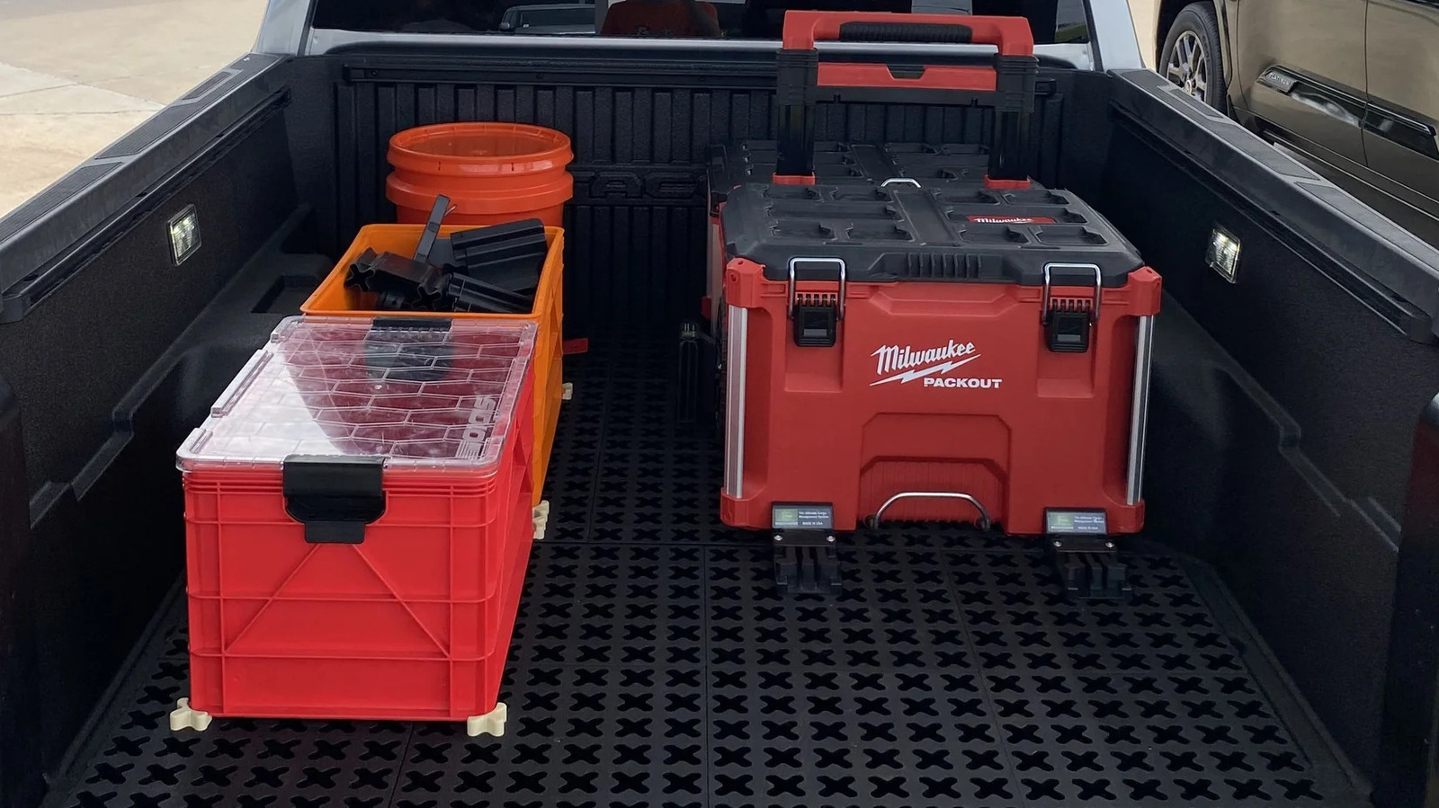 TMAT는 무엇이며 어떻게 트럭 침대를 더 쉽게 구성 할 수 있습니까?