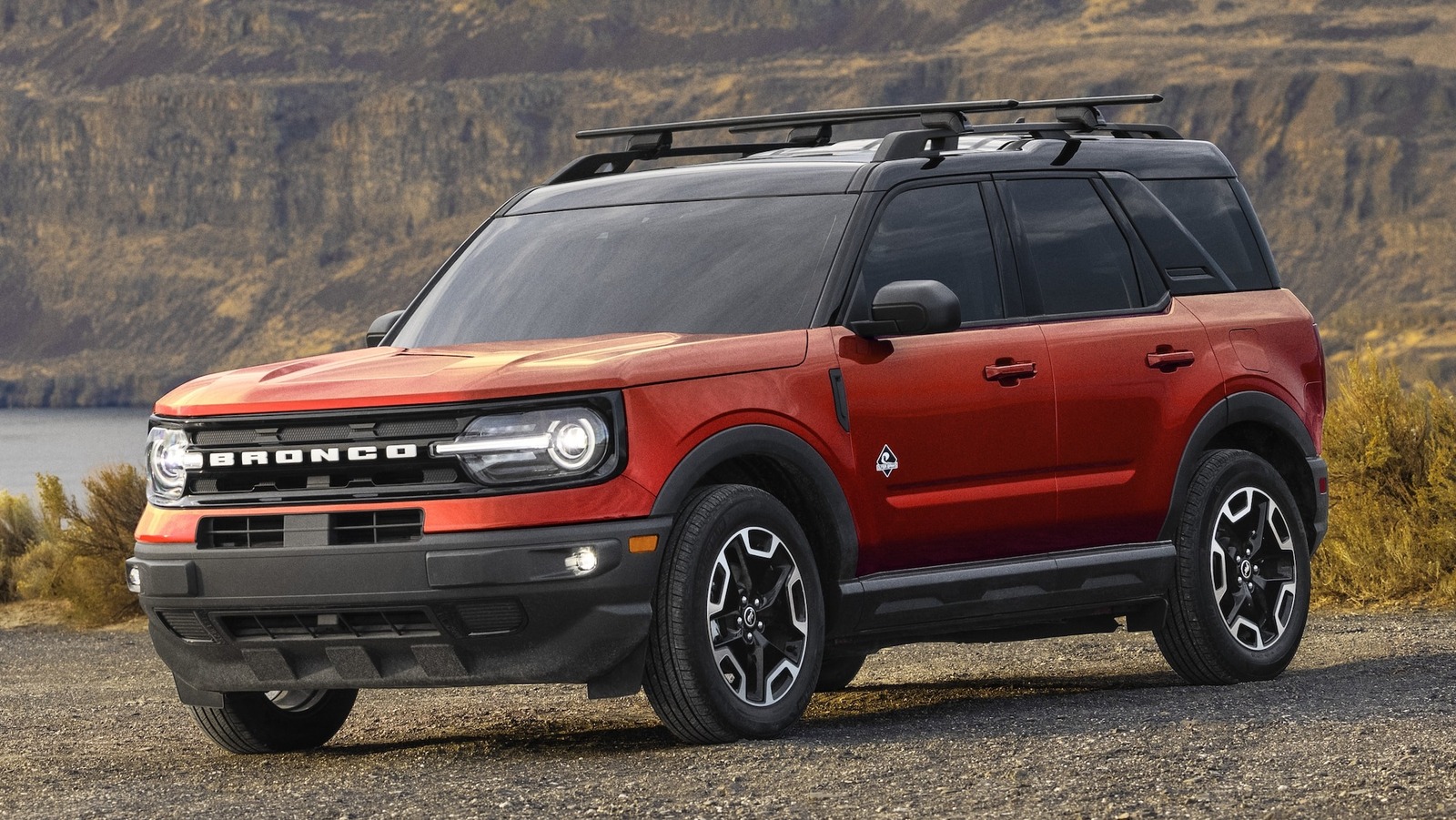 일부 포드 SUV가 불을 붙잡고 리콜하게 된 원인은 무엇입니까?