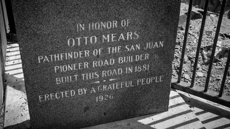 백만 달러 고속도로 근처 콜로라도 사업가 Otto Mears를 기리는 플라크