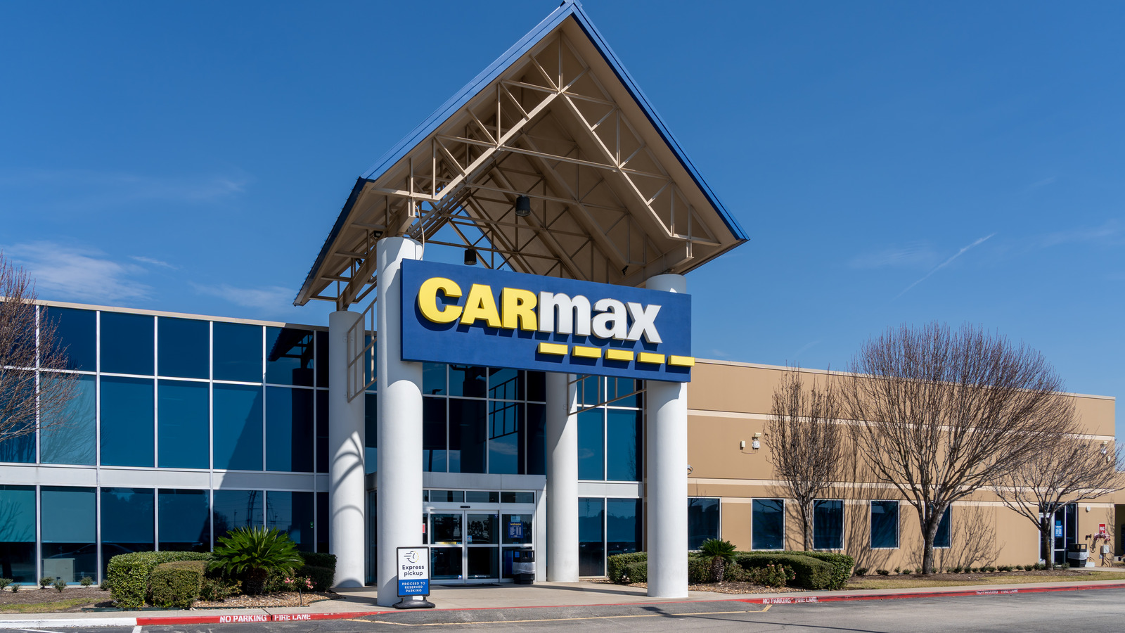 Carmax는 중고차를 사고 팔기에 신뢰할 수있는 장소입니까? 사용자가 말하는 내용은 다음과 같습니다