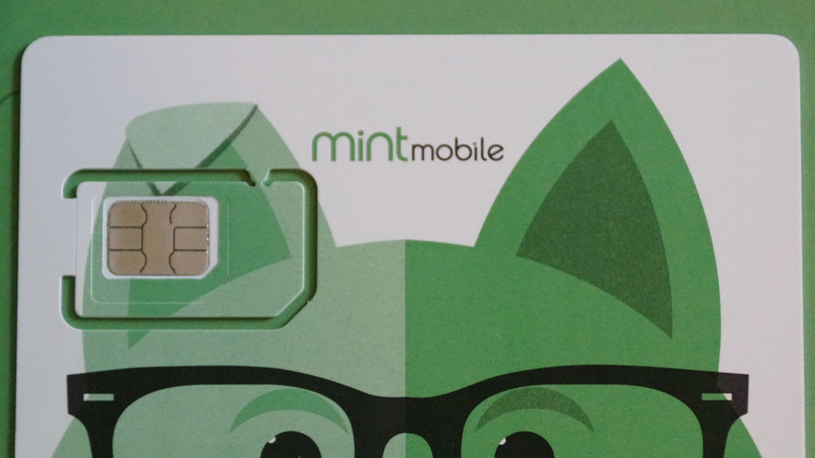 Mint Mobile 사용은 어떤 네트워크를 사용하고 오늘날 회사를 소유하고 있습니까?