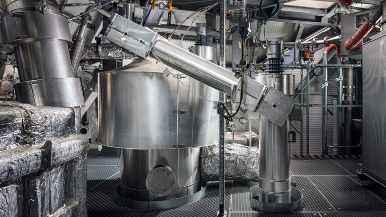 Plant Dawn에서의 Synhelion의 독점 열 에너지 저장 및 열 화학 반응기의 모습.