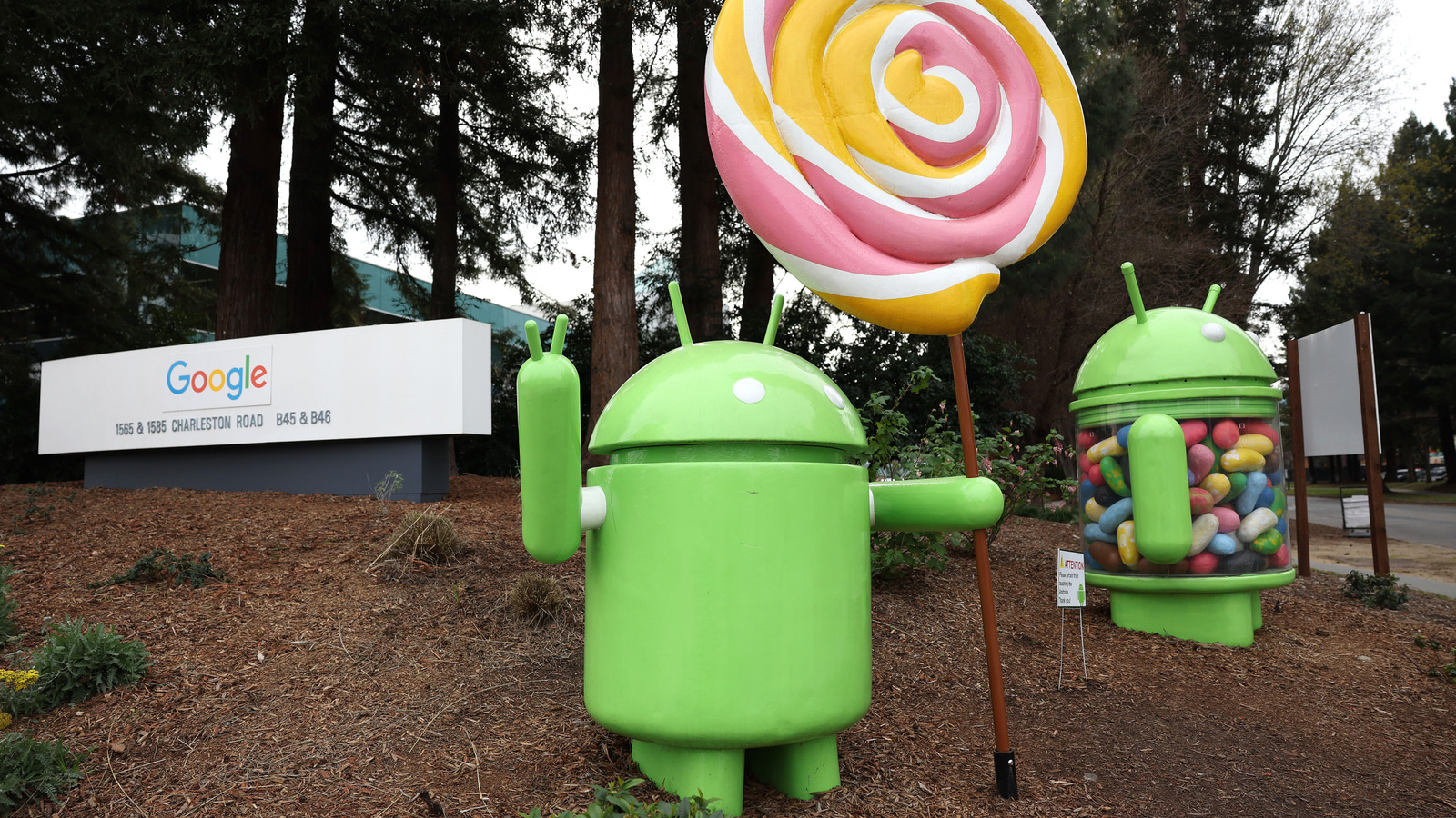 Google은 Android의 가장 중요한 기능 중 하나를 제한하고 있으며 사용자는 분노합니다.