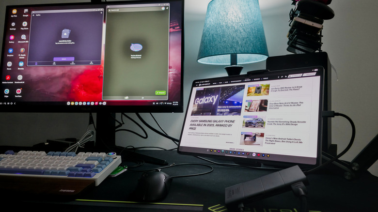 Samsung Galaxy Tab S10 USB-C 도크로 모니터에 연결된 Ultra