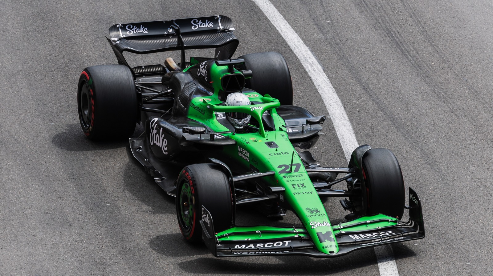 F1에서 Sauber를 Kick Sauber 사용하는 엔진은 무엇입니까?