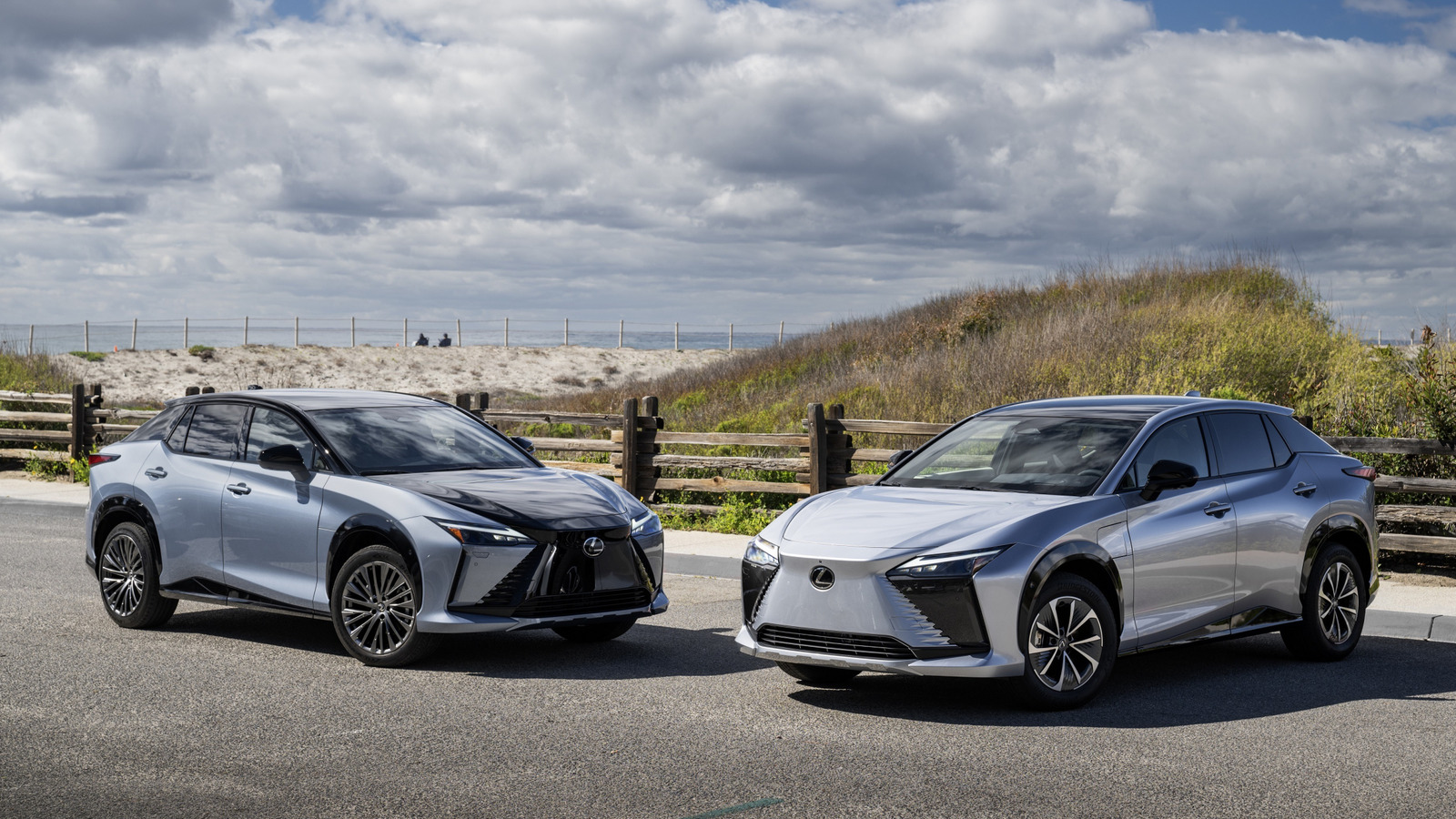 Consumer Reports의 상위 3 개 가장 신뢰할 수있는 자동차 브랜드는 90k 모델을 리콜했습니다.