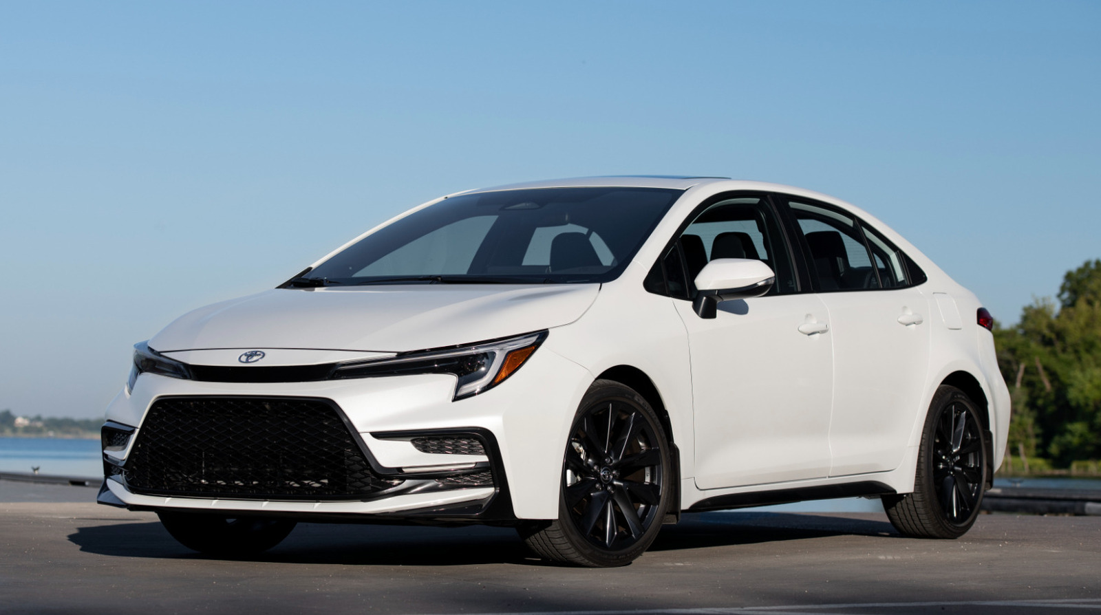 Toyota를 소유하고 있다면 LTA와 LKA가 실제로 무엇을 의미하는지 알아야합니다.