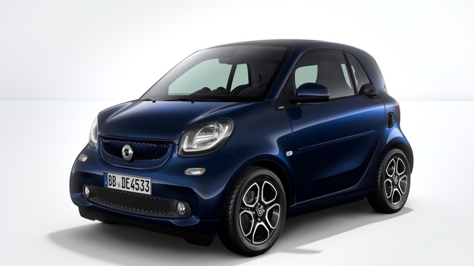 스마트 자동차는 얼마나 안전합니까? 다음은 충돌 테스트 데이터를 살펴 봅니다