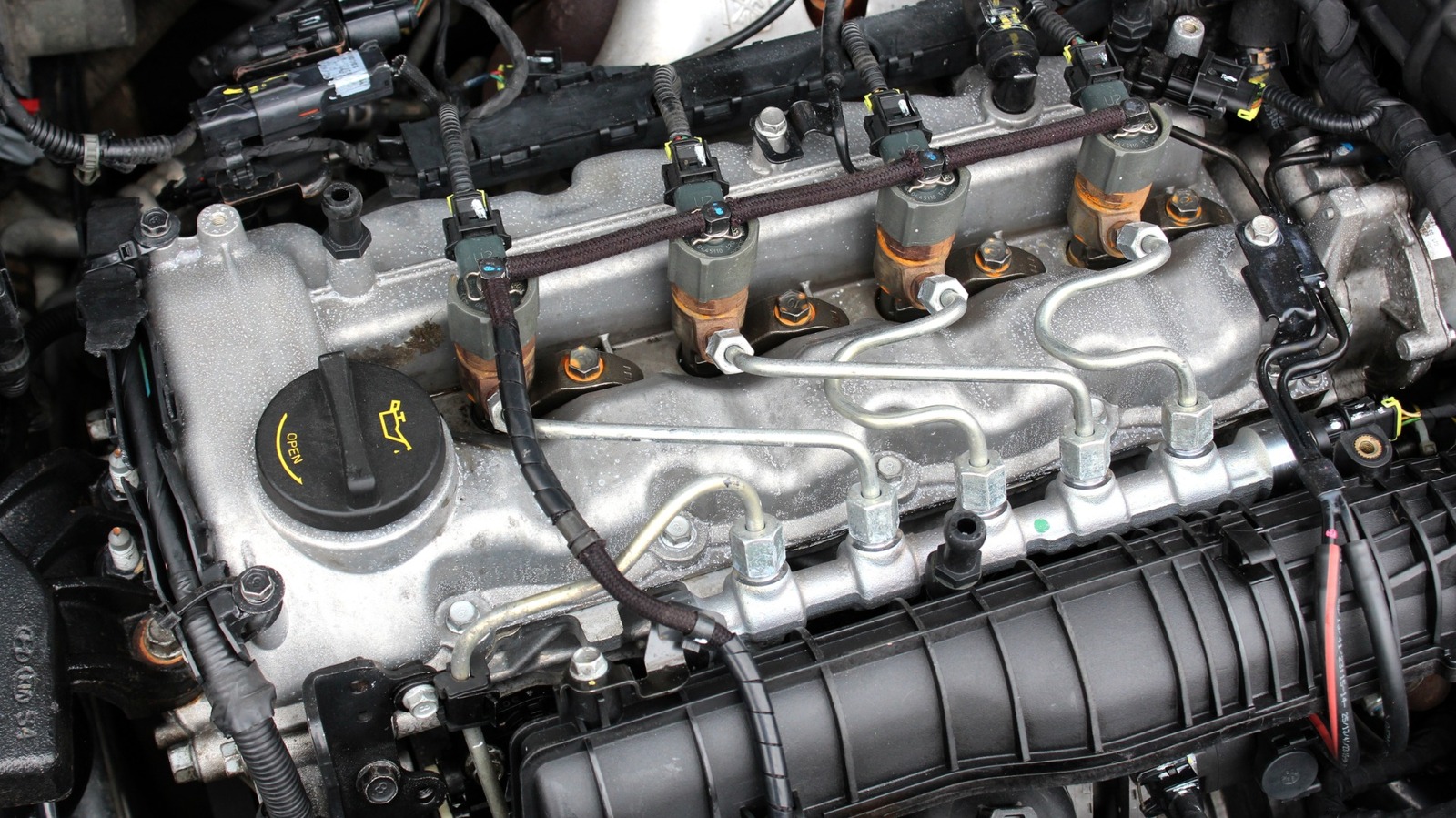 7.3 PowerStroke vs. 5.9 Cummins vs. 6.6 Duramax : 디젤 엔진은 어떻게 비교됩니까?