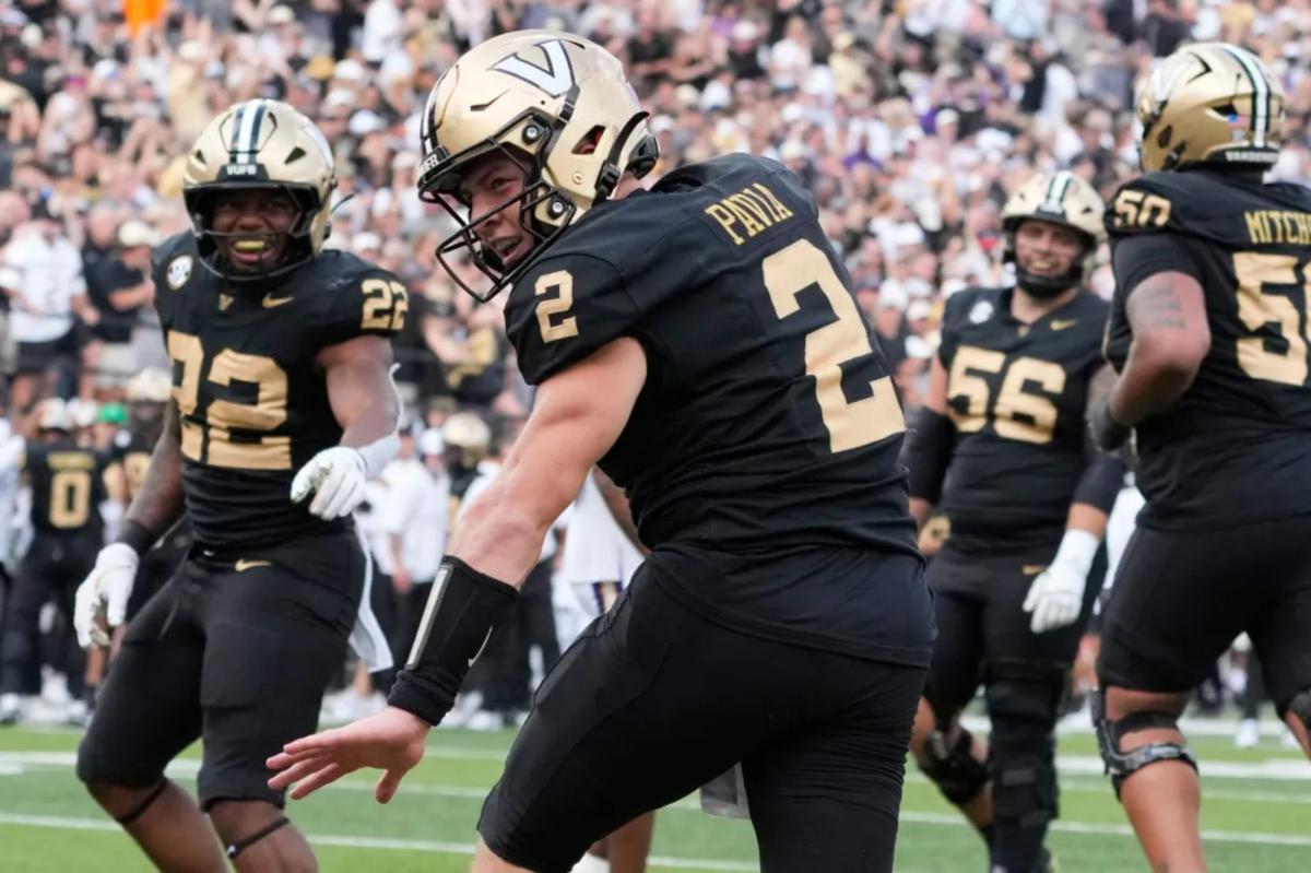 Vanderbilt QB, LSU를 상대로 역사적인 승리를 거두며 대담한 Heisman 성명 발표
