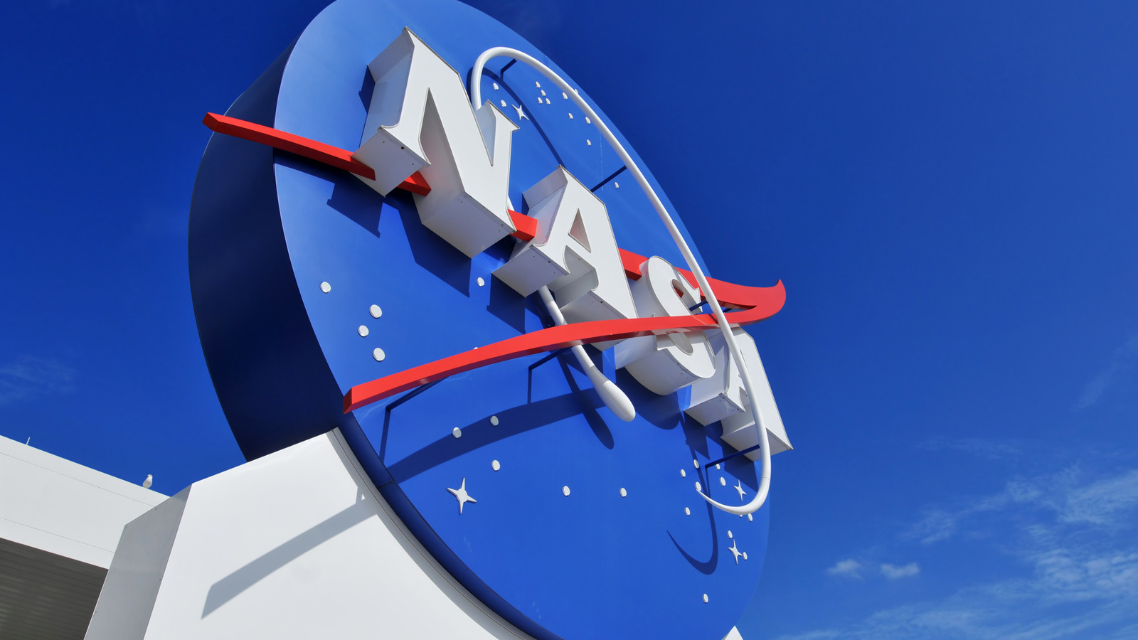 '매우 멋진 경험이었습니다': 텍사스 여성이 NASA 장비가 이웃 농장에 추락하는 것을 지켜봅니다.