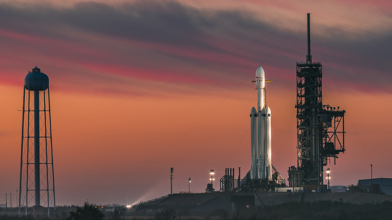 SpaceX는 방금 주요 국방부 거래를 시작했습니다 - 여기에 우리가 아는 것이 있습니다.