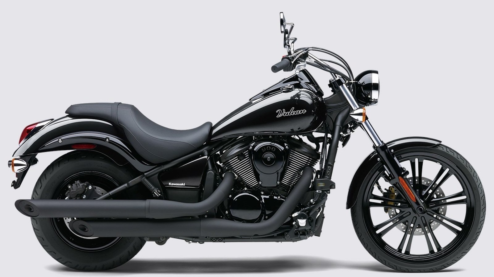 Kawasaki Vulcan 900 오토바이는 초보자에게 좋은 자전거입니까? 바이커들이 말하는 내용은 다음과 같습니다.
