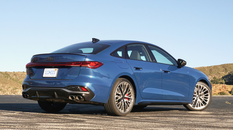 2025 아우디 S5 후면 3/4