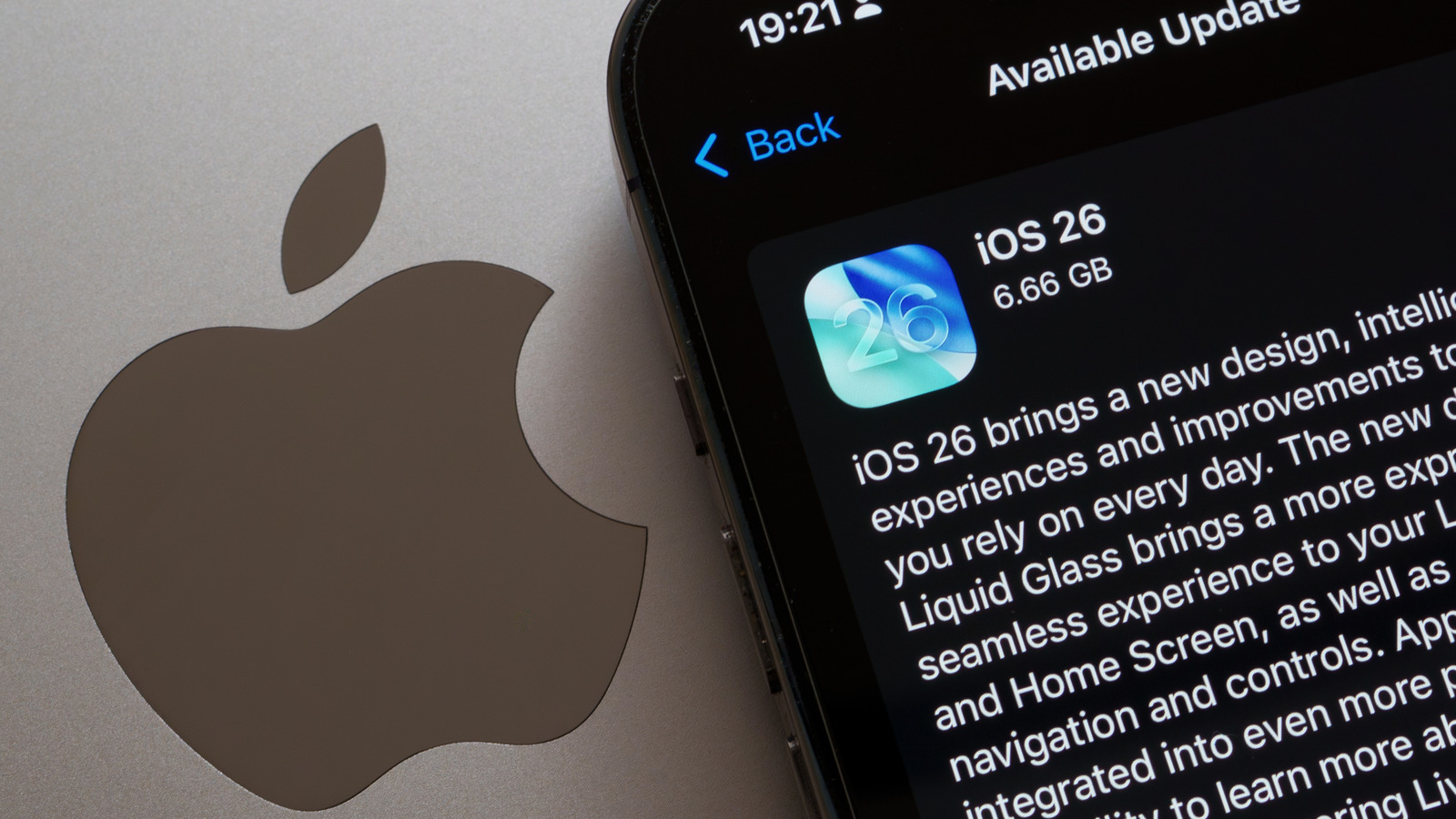 논란의 여지가 있는 AI 기능이 iOS 26으로 돌아왔습니다.