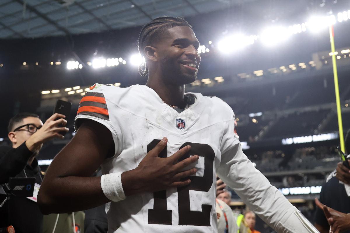 Shedeur Sanders가 첫 번째 구축 전차를 던지고 첫 번째 Browns 선발에서 승리했습니다.