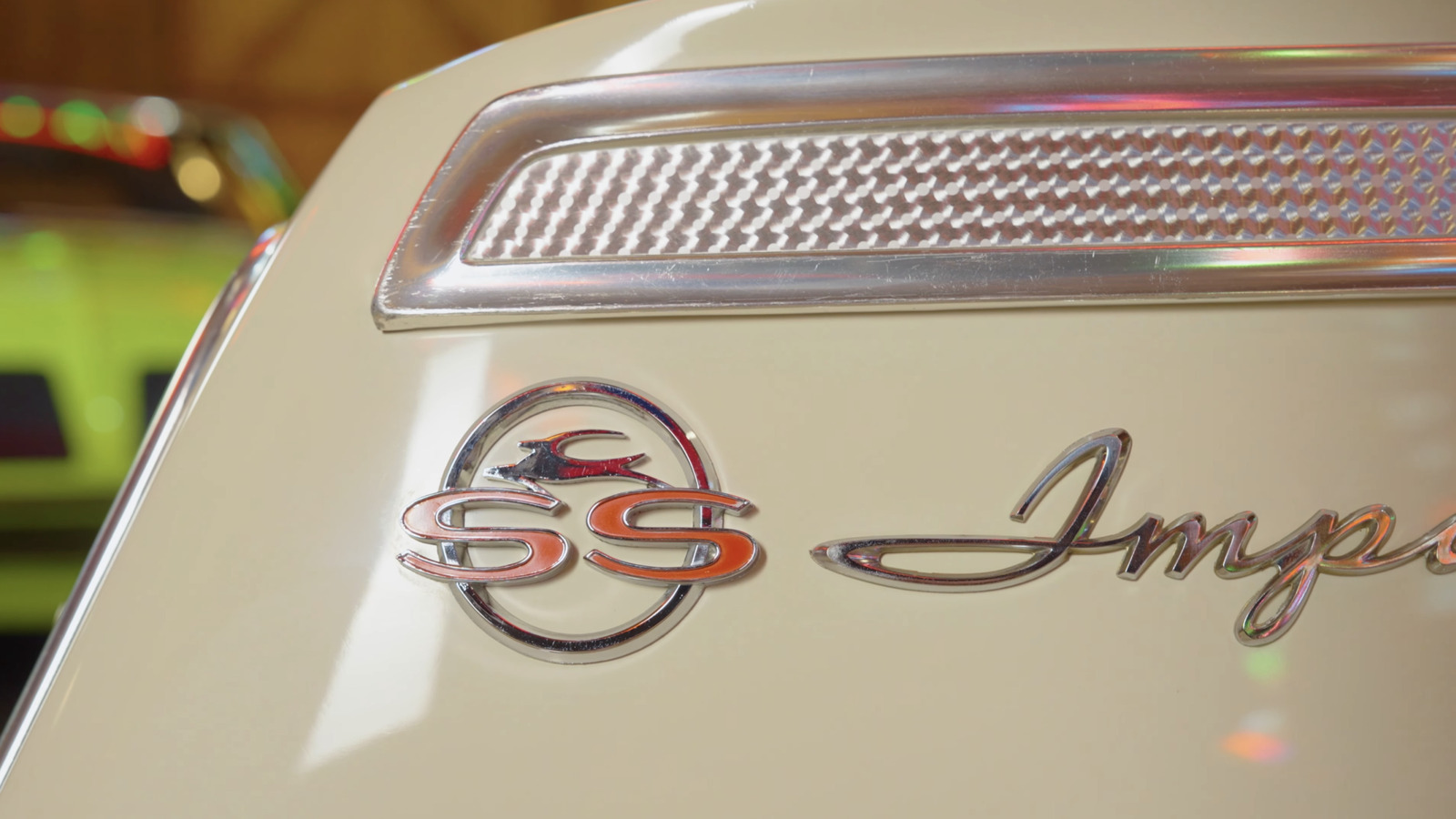 이 1962년형 Chevy Impala는 경매에서 20만 달러가 넘는 가격에 낙찰되었으며 그 이유를 알 수 있습니다.