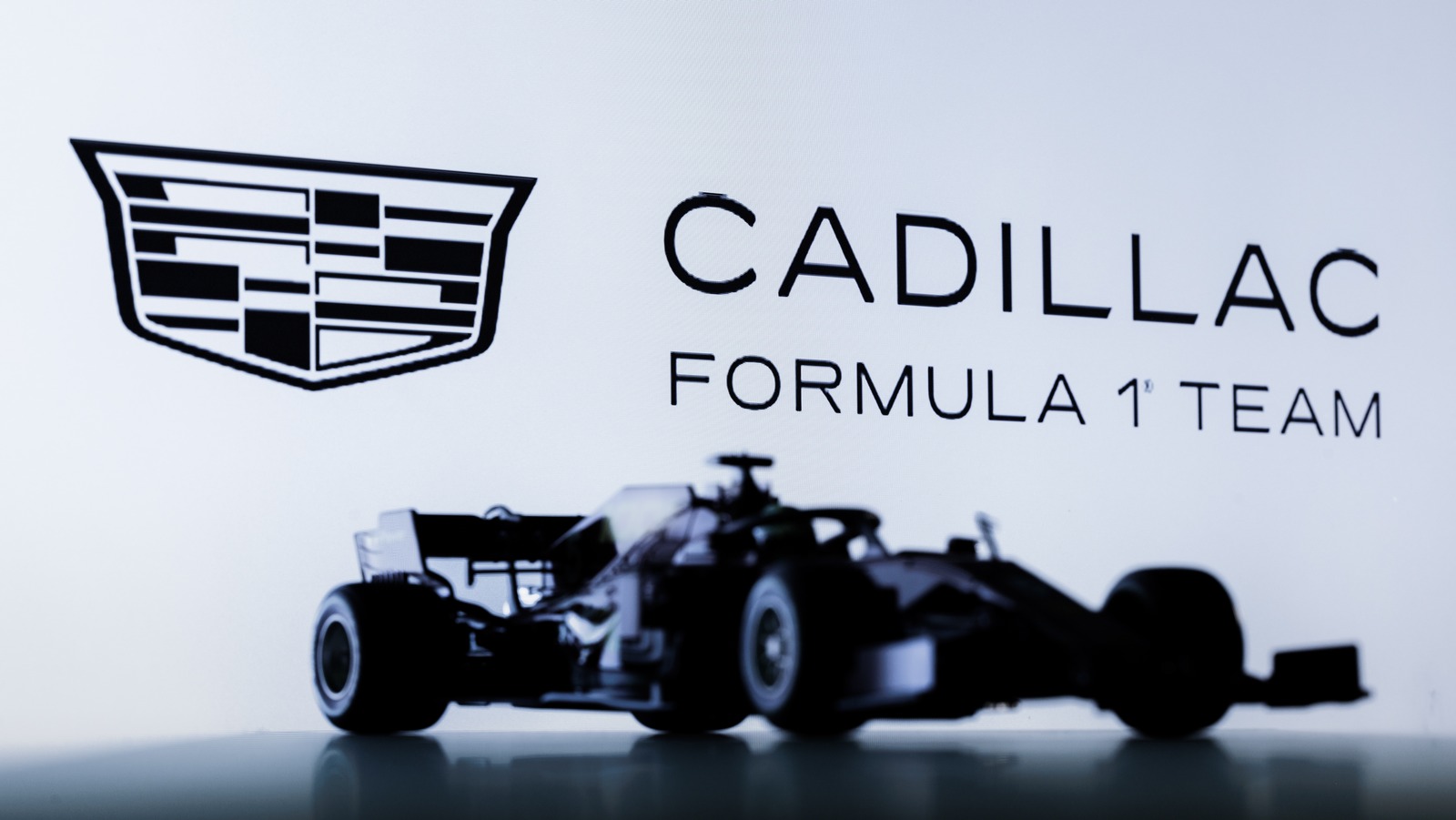 캐딜락은 2026년 슈퍼볼을 통해 큰 공개를 할 예정입니다