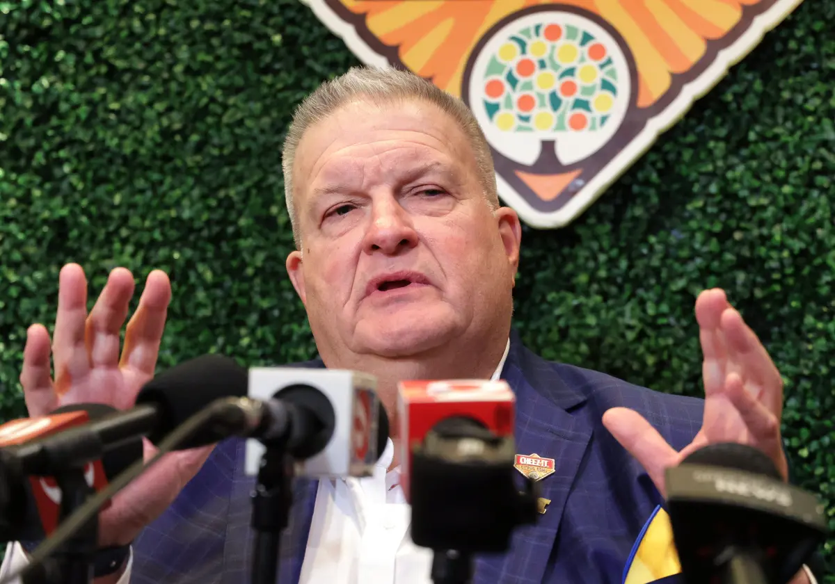 Biff Poggi는 미시간 축구 프로그램의 '오작동'을 주저하지 않습니다.