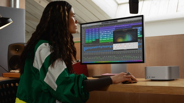 m2 apple studio를 사용하는 사람