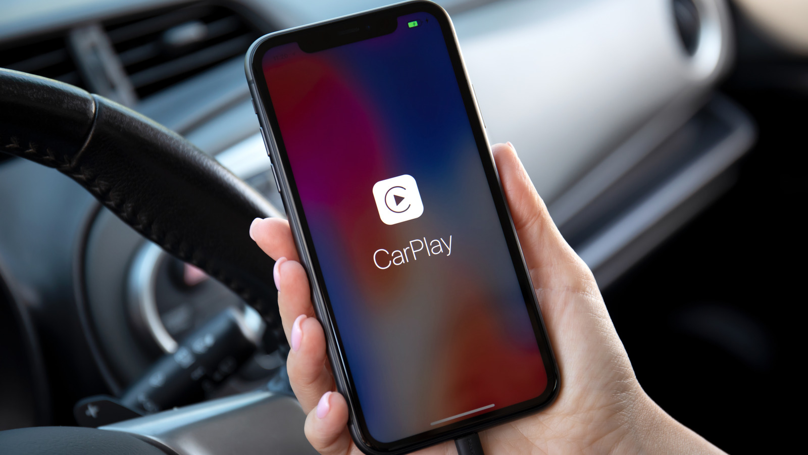 유선 CarPlay는 무선 연결이 따라올 수 없는 큰 이점을 제공합니다