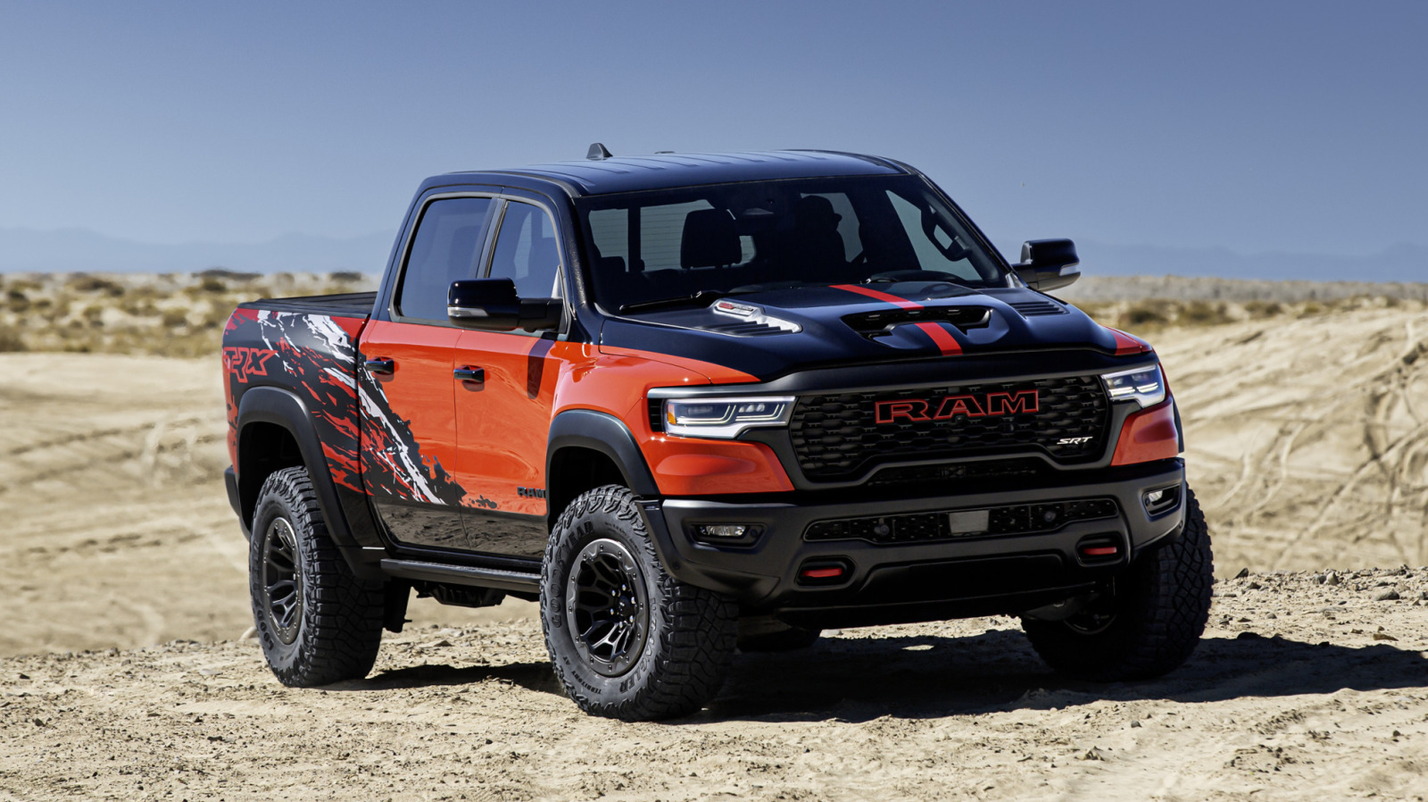 RAM 1500 TRX가 돌아왔습니다. 강력한 성능으로 인해 큰 비용이 듭니다.