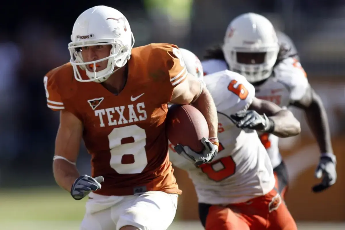 전 텍사스 스타 조던 시플리(Jordan Shipley)가 목장 사고로 병원에 입원했습니다.