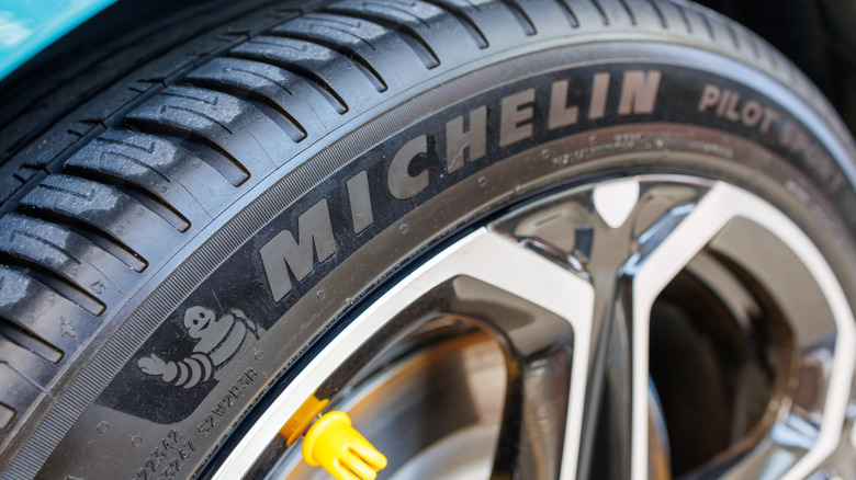Xiaomi SU7의 Michelin Pilot Sport 타이어