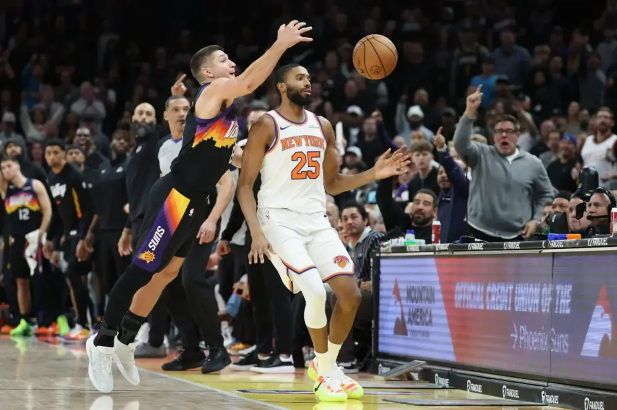 Mikal Bridges는 Knicks의 중추적 플레이에서 심판에 의존하는 것이 잘못되었습니다: Mike Brown
