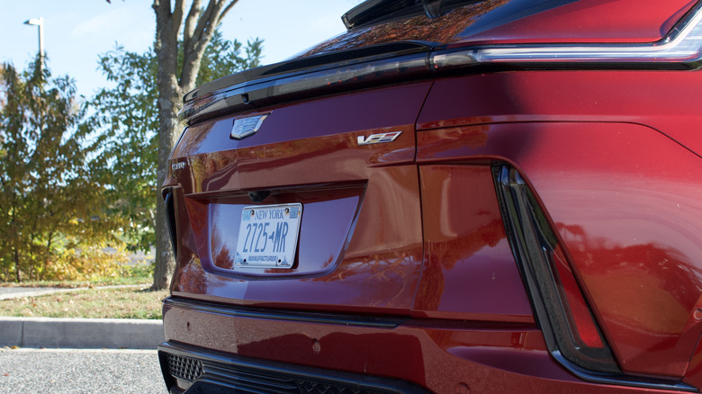 2026 캐딜락 리릭-V 후면 해치