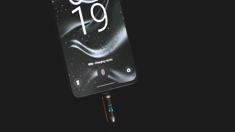 안드로이드폰 충전