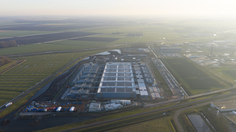 대규모 데이터 센터의 조감도