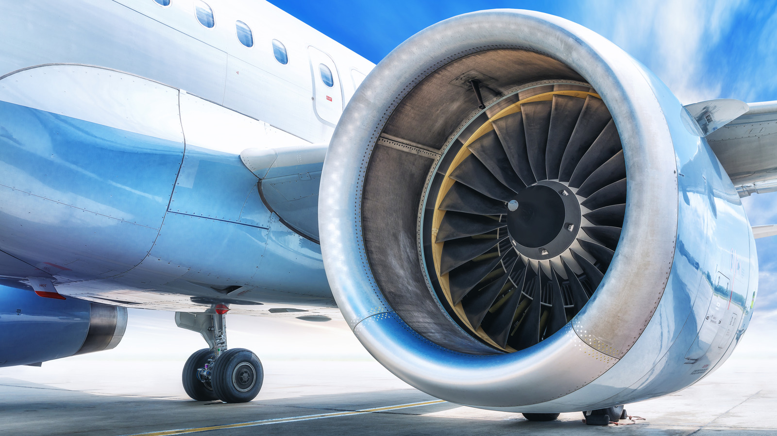 세계 최초의 슈퍼컴퓨터가 모든 제트 엔진에서 보이지 않는 결함을 발견했습니다