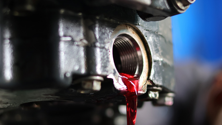 변속기 시스템에서 유체 누출