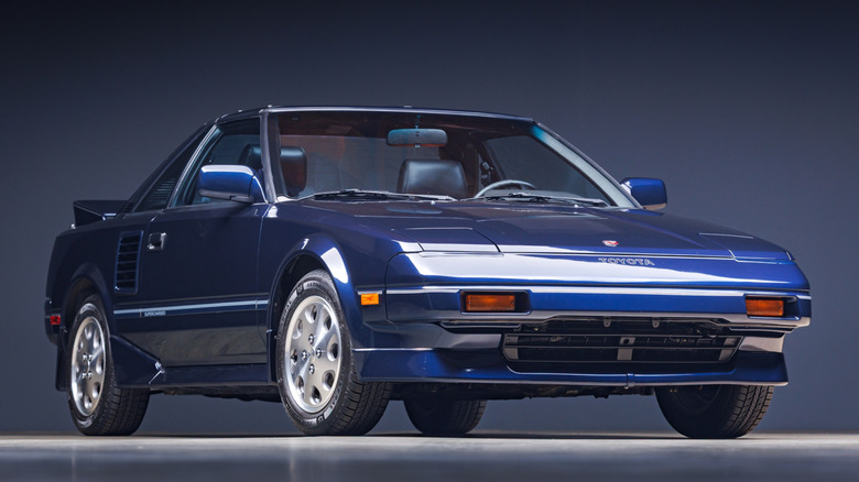 Toyota MR2의 스튜디오 샷