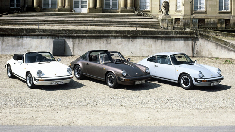 Cabrio, Targa 및 Coupe 바디 스타일을 갖춘 1983년 Porsche 911 트리오
