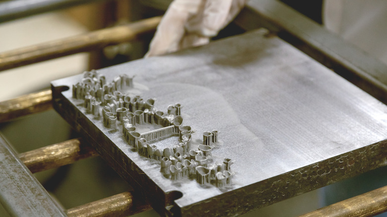 3D 분말 금속 프린터로 만든 틀니 부품