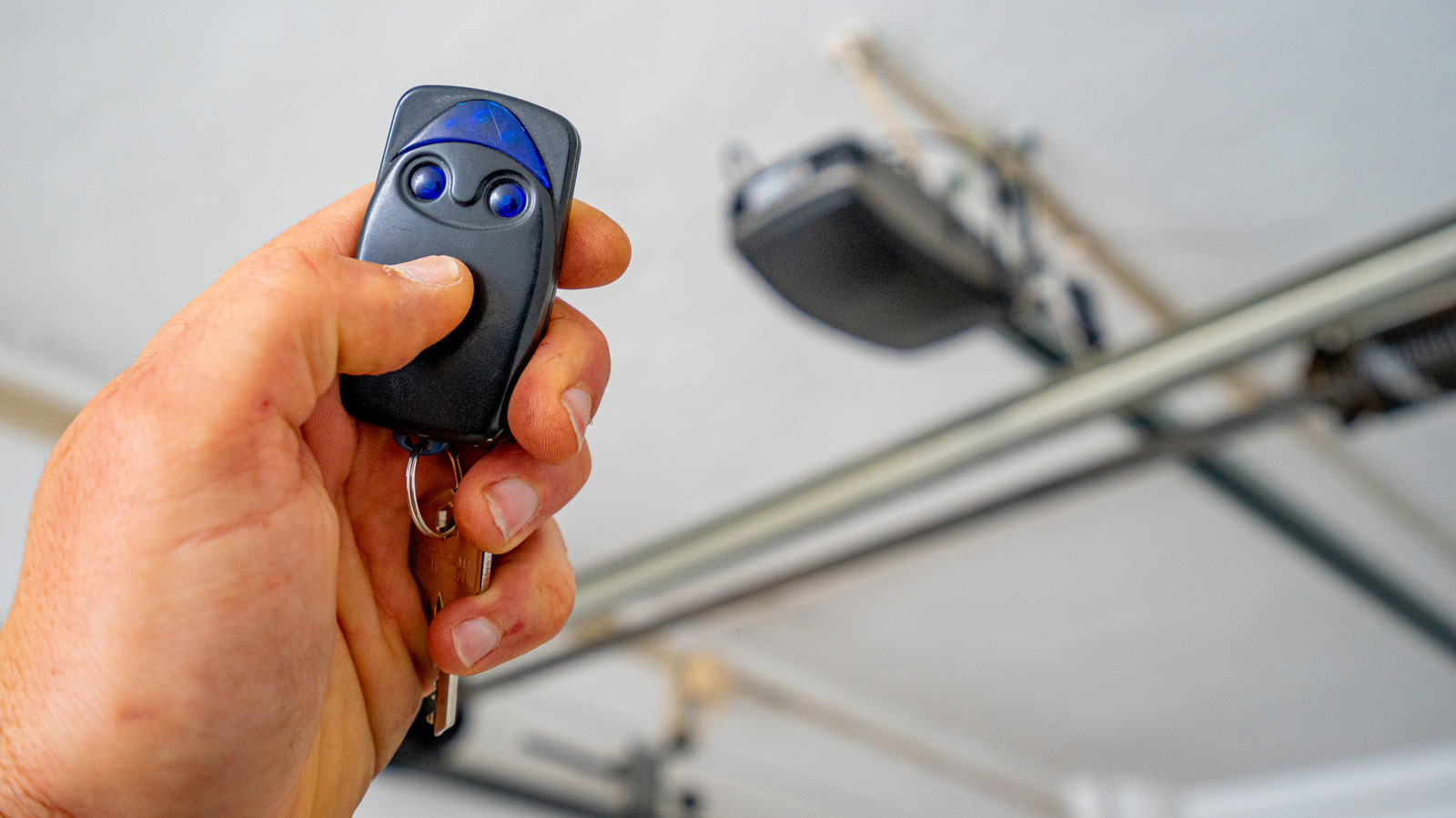 3버튼 차고문 개폐 장치의 4가지 유용한 용도