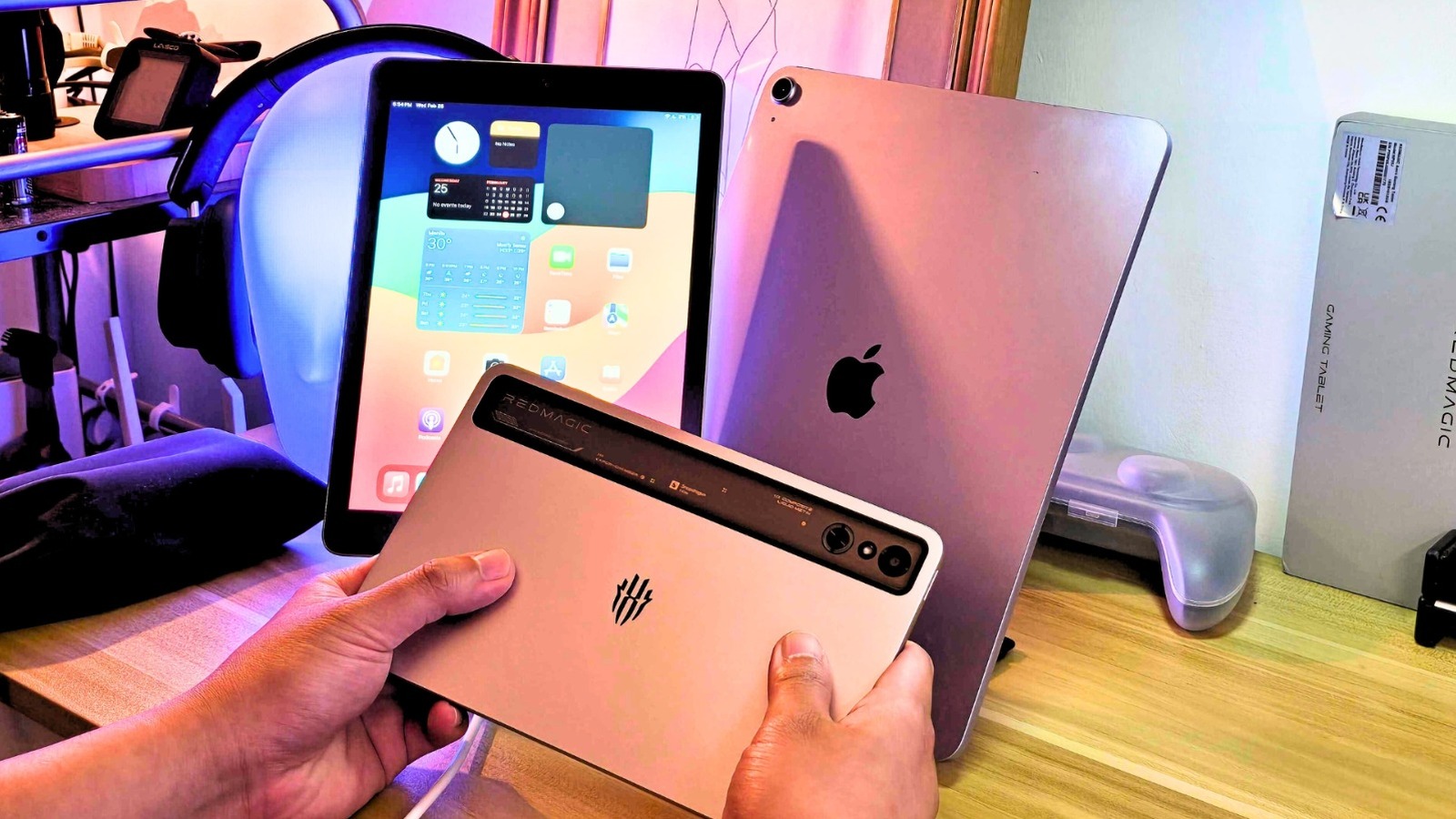 나는 3개의 태블릿을 소유하고 있으며 그 중 하나만 자체 클래스에 속합니다.