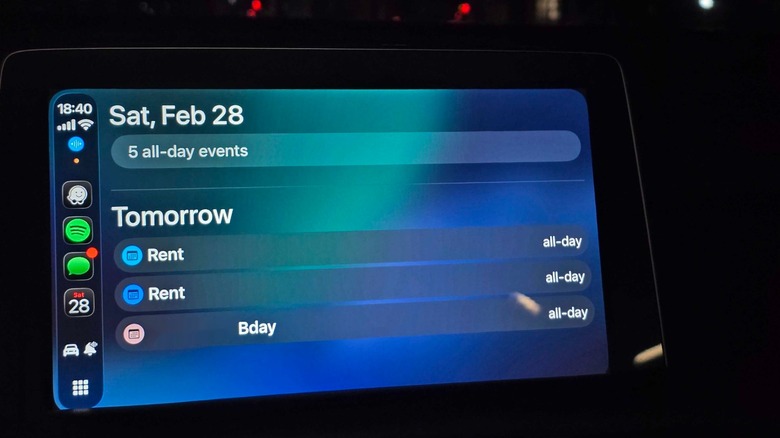 Apple CarPlay에서 음성 명령을 사용하여 캘린더 앱 열기