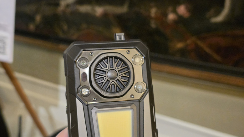 Oukitel WP63 데모 장치