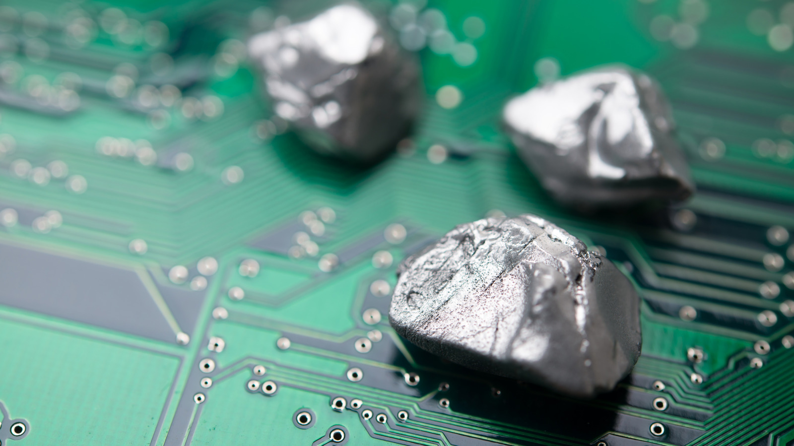 방금 발견된 예상치 못한 발견 금속 기술 기업들이 절실히 원하는 금속