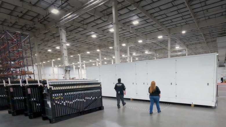 Form Energy의 철공기 배터리 팩