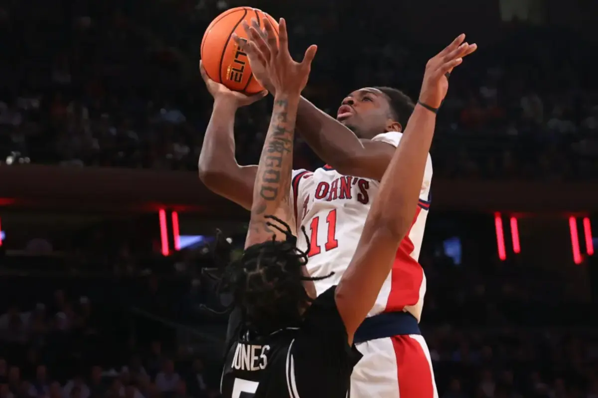 세인트 존스의 이안 잭슨, 단식하면서 빅 이스트 토너먼트 데뷔전에서 성공