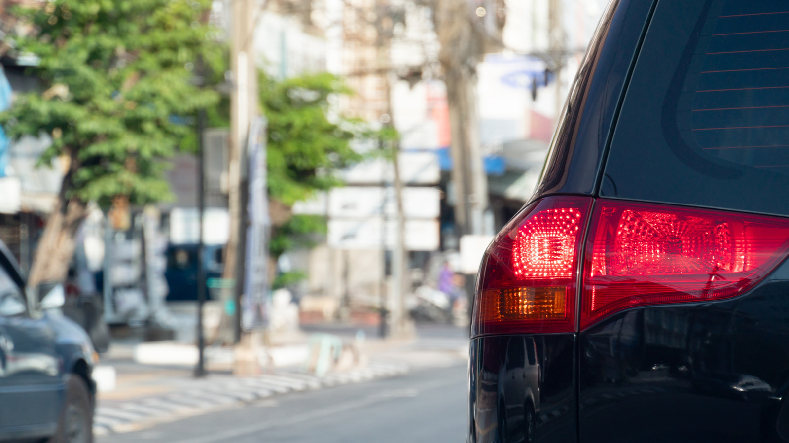 이미 회전 차선에 진입한 경우 신호를 보내야 합니까? CA 법에 명시된 내용