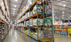 코스트코에서 발견한 이 제품은 야외 조명을 업그레이드할 수 있습니다