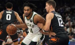 롤러코스터 시즌이 추악한 넷츠 분할 이후 더욱 악화됨에 따라 벅스가 캠 토마스를 포기했습니다.